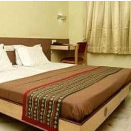 Hotel Chandrawali By Wb Inn Ballia Eksteriør billede