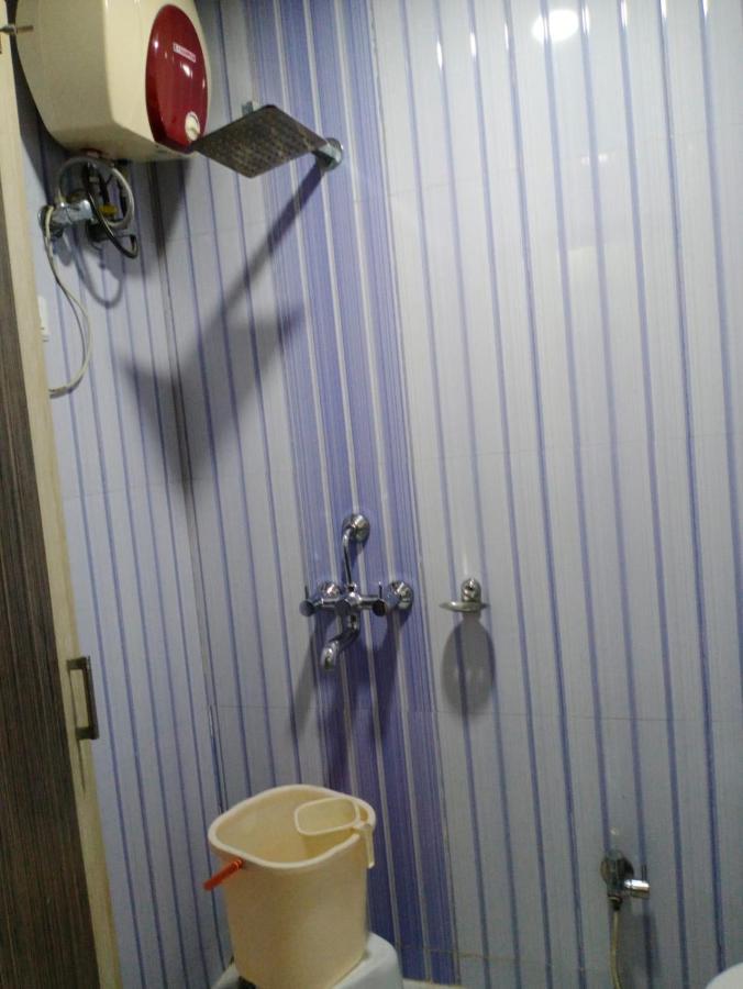Hotel Chandrawali By Wb Inn Ballia Eksteriør billede