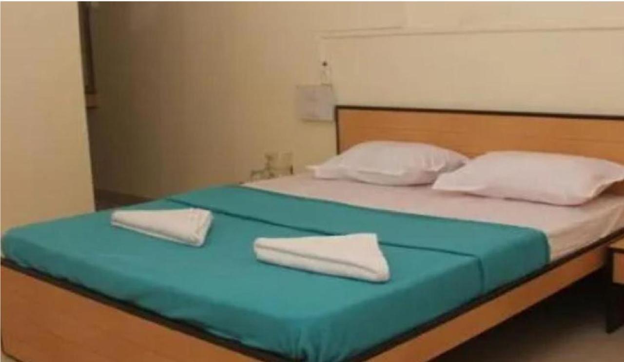 Hotel Chandrawali By Wb Inn Ballia Eksteriør billede